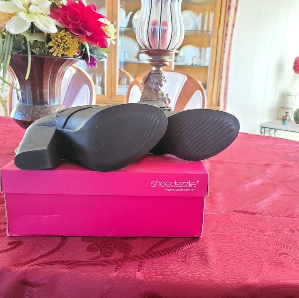 Shoes - Picture 5 of 5